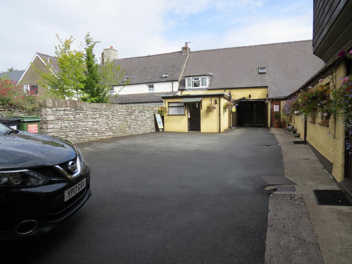 Borderers Inn Brecon Exteriör bild